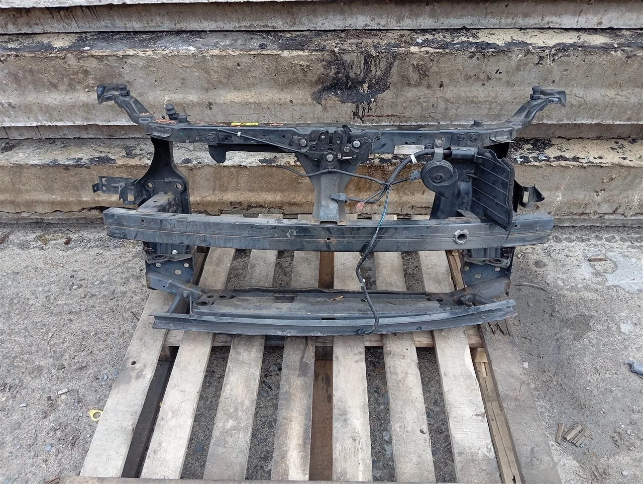 Телевизор голый Nissan Qashqai 62500BR00A J10