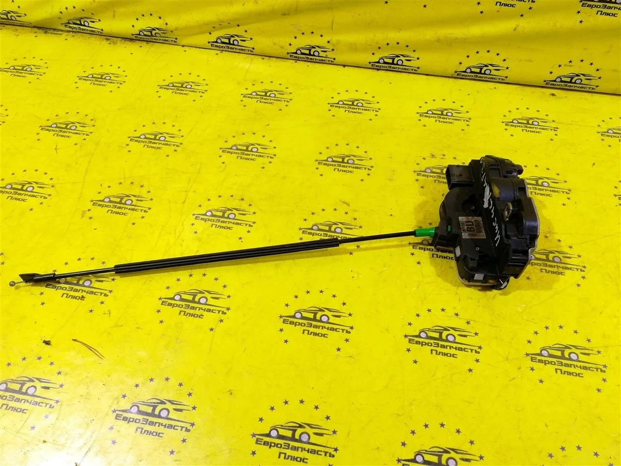 Замок двери Opel Insignia 13579555 G09, задний левый