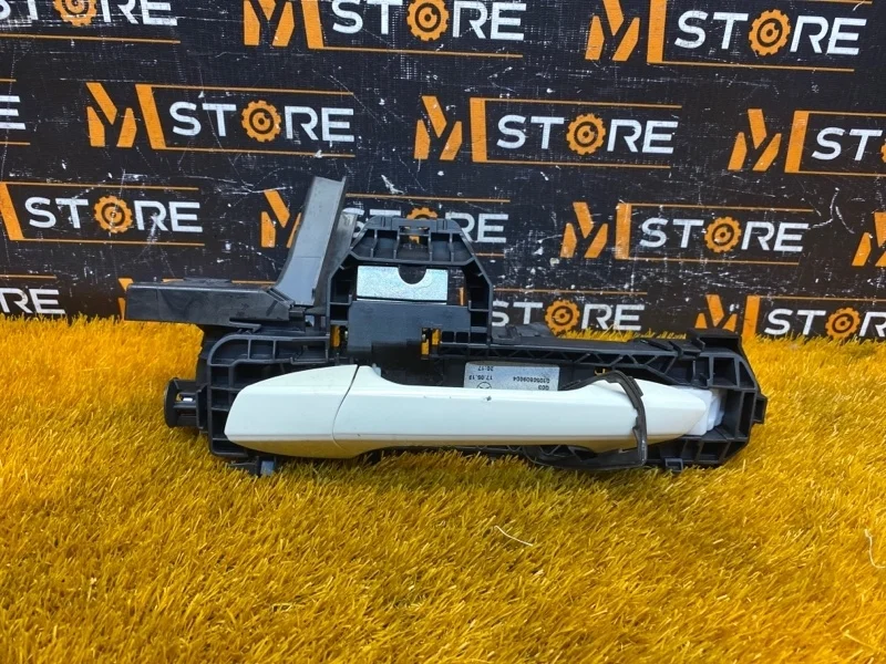 Ручка двери внешняя Mercedes-Benz Cla-Class 2013 A2047600170 C117 270.910, передняя левая