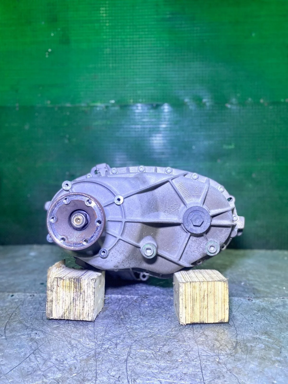 Раздатка на Туарег Q7 4L рестайлинг (2009—2015) В наличии