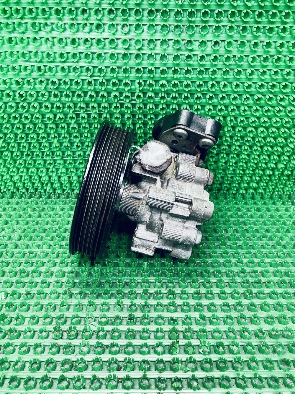 Насос ГУР  2.4 LE5 LE9 95048324 Captiva I рестайлинг (2011—2013) В наличии