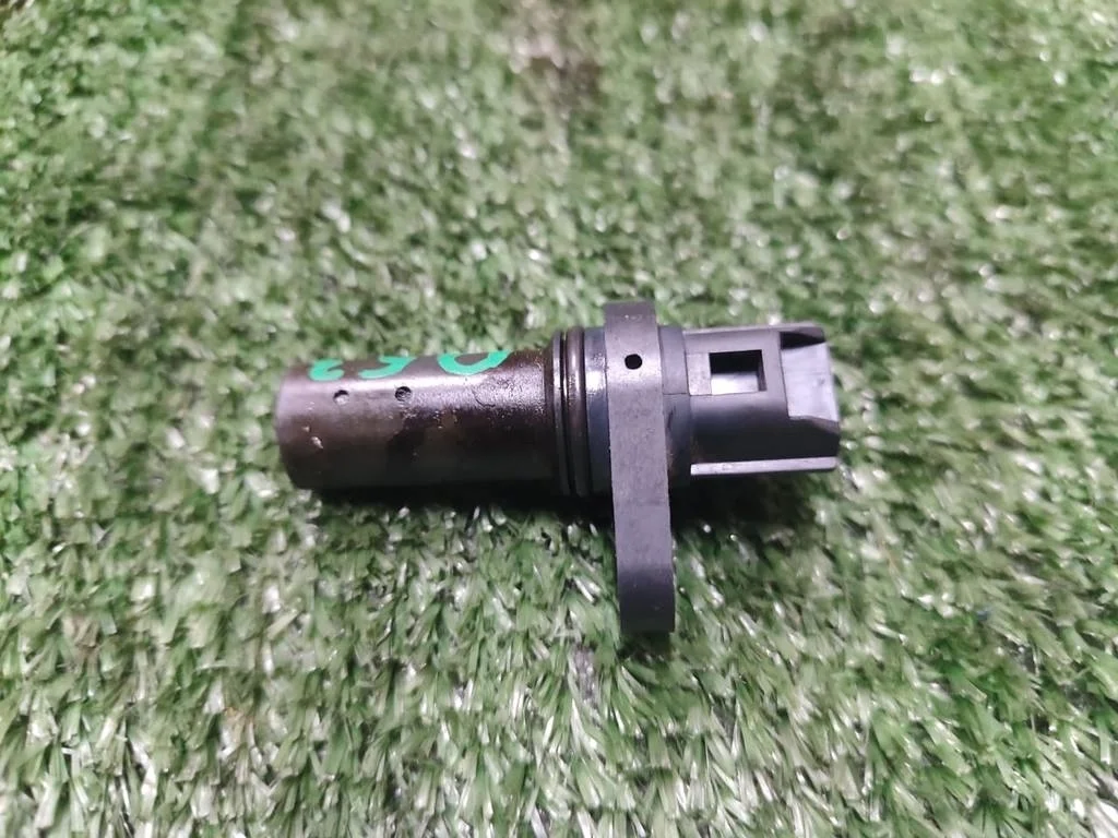 Б.у. датчик коленвала MITSUBISHI Delica D5 CV MITSUBISHI Delica D5 CV