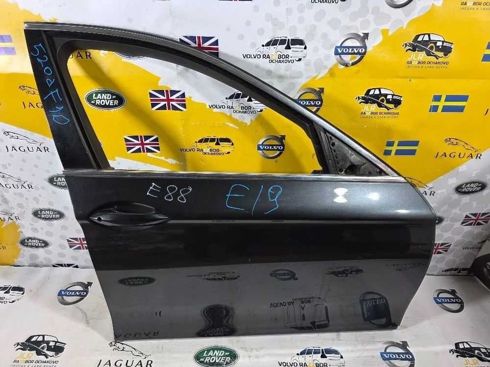 Дверь передняя правая BMW 5-Series F10 F11 черная 5 серия F10/F11 (2009—2013)