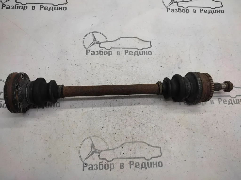 Привод задний Mercedes-Benz