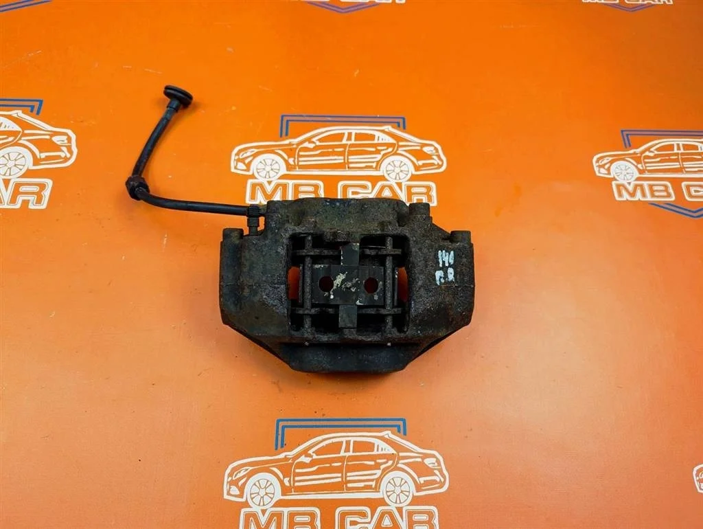 Суппорт передний правый Mercedes-Benz