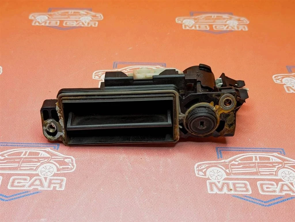 Ручка открытия багажника Mercedes-Benz