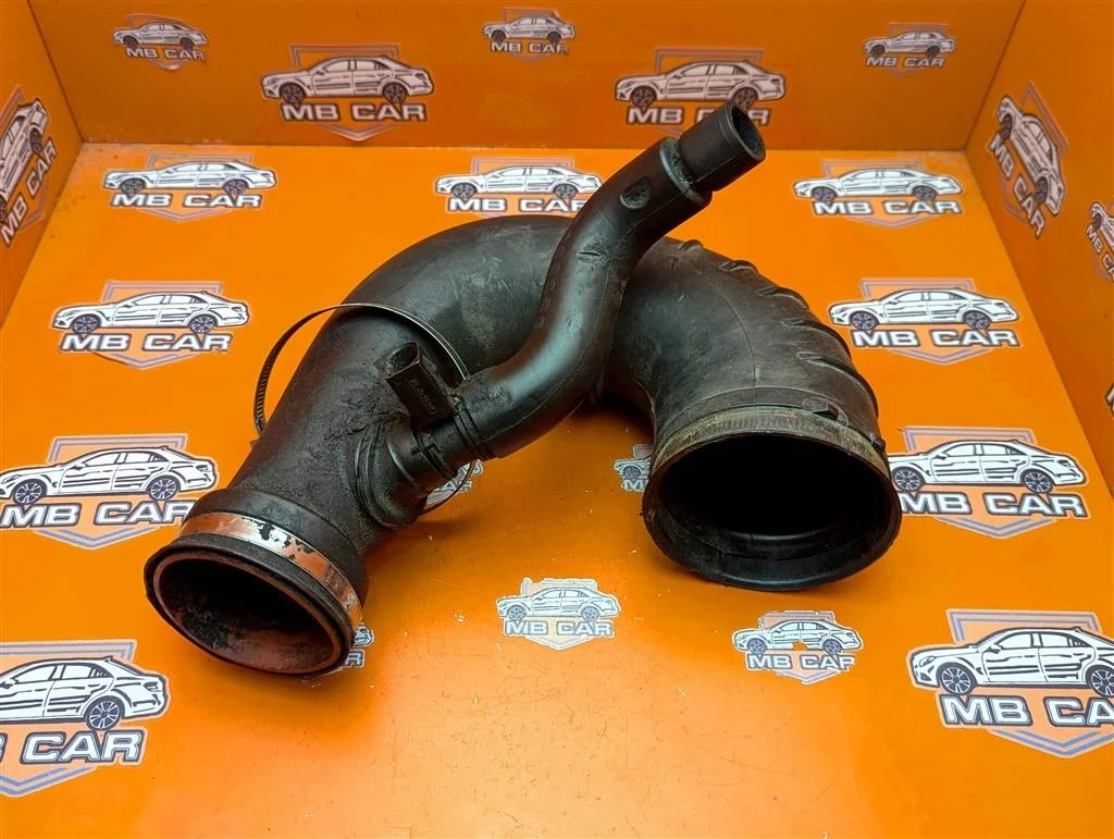 Патрубок воздушный Mercedes-Benz
