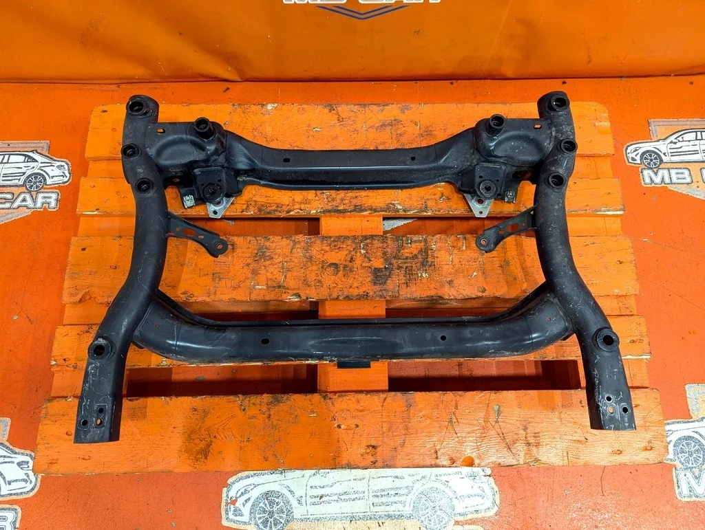 Подрамник передний Mercedes-Benz