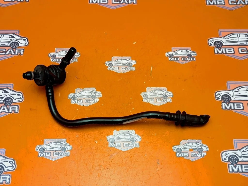 Трубка вентиляции картерных газов Mercedes-Benz