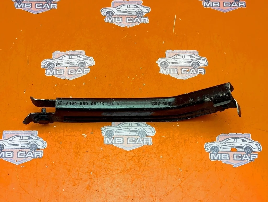 Кронштейн крепления бампера Mercedes-Benz