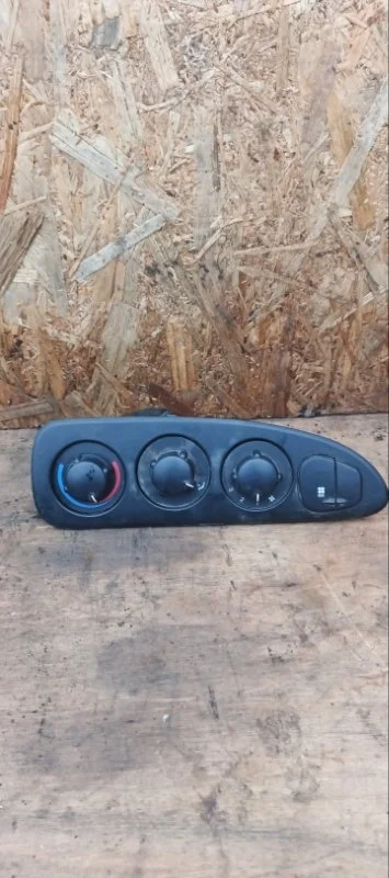 Блок управления климат-контролем Hyundai Starex