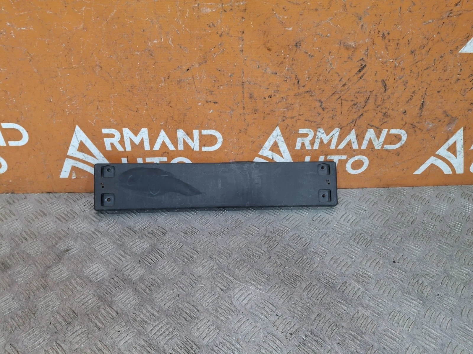 Площадка под гос номер KIA Sorento 2012-2019 XM