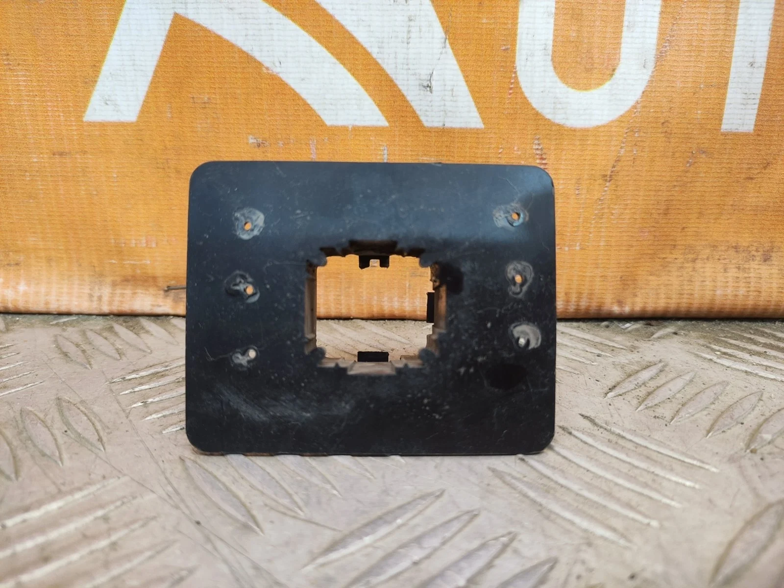 Кронштейн камеры Land Rover Range Evoque 2011-2015 L538