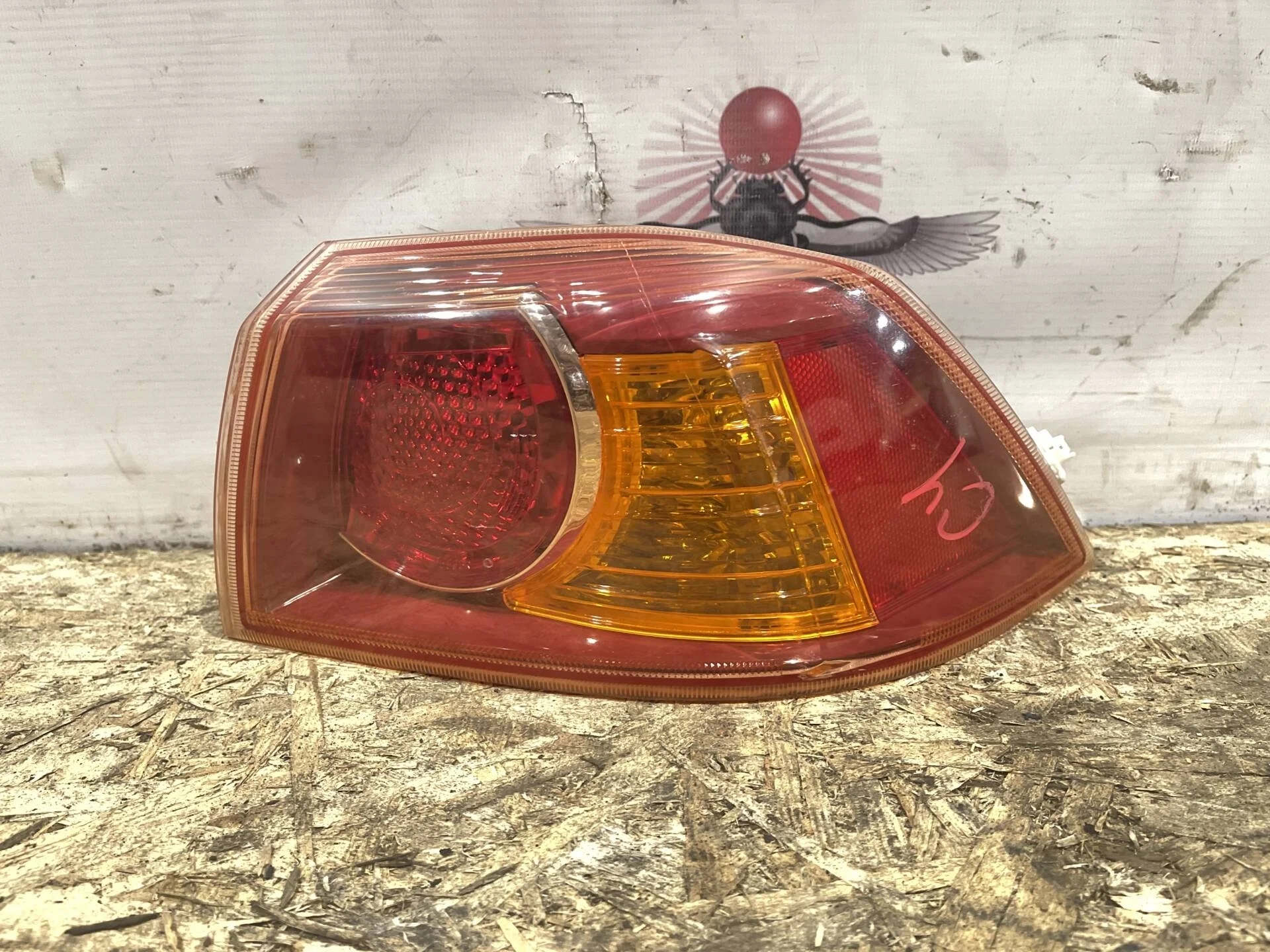 Фонарь задний правый Mitsubishi Lancer 10 CY