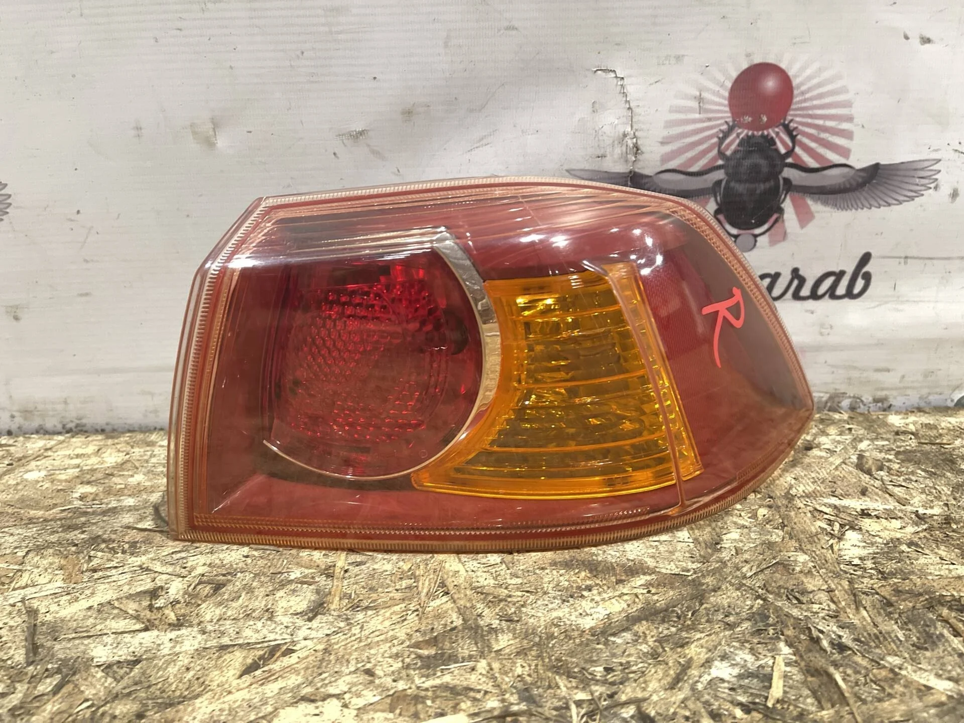 Фонарь задний правый Mitsubishi Lancer 10 CY