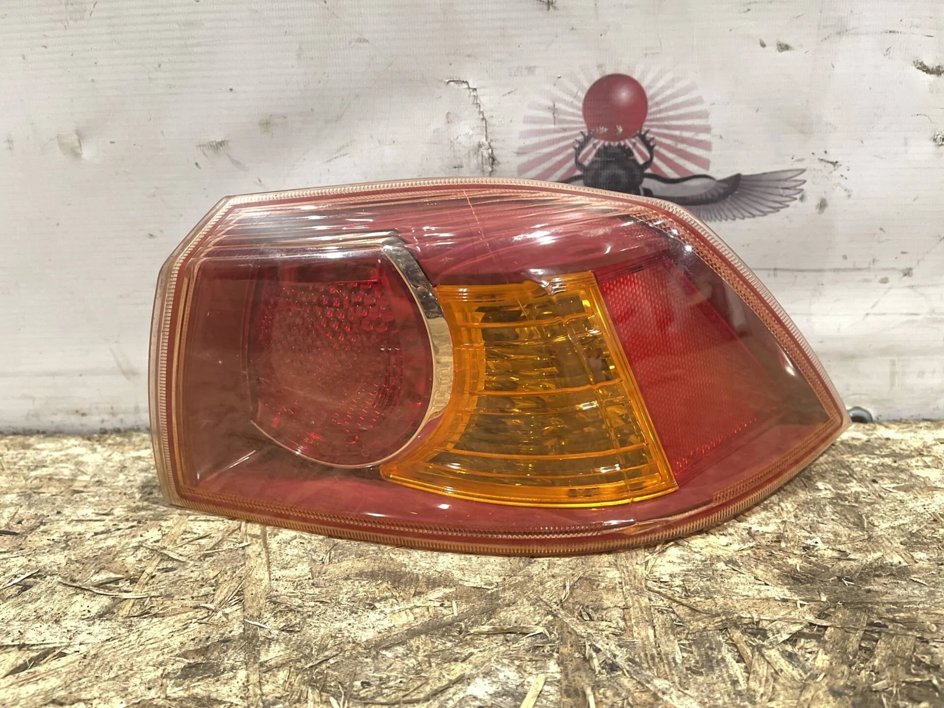 Фонарь задний правый Mitsubishi Lancer 10 CY