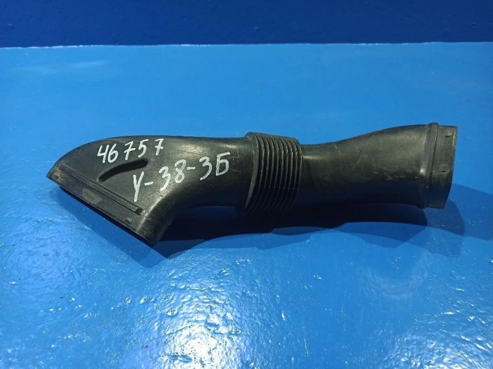 Патрубок воздушный Volvo S60 XC70 V70