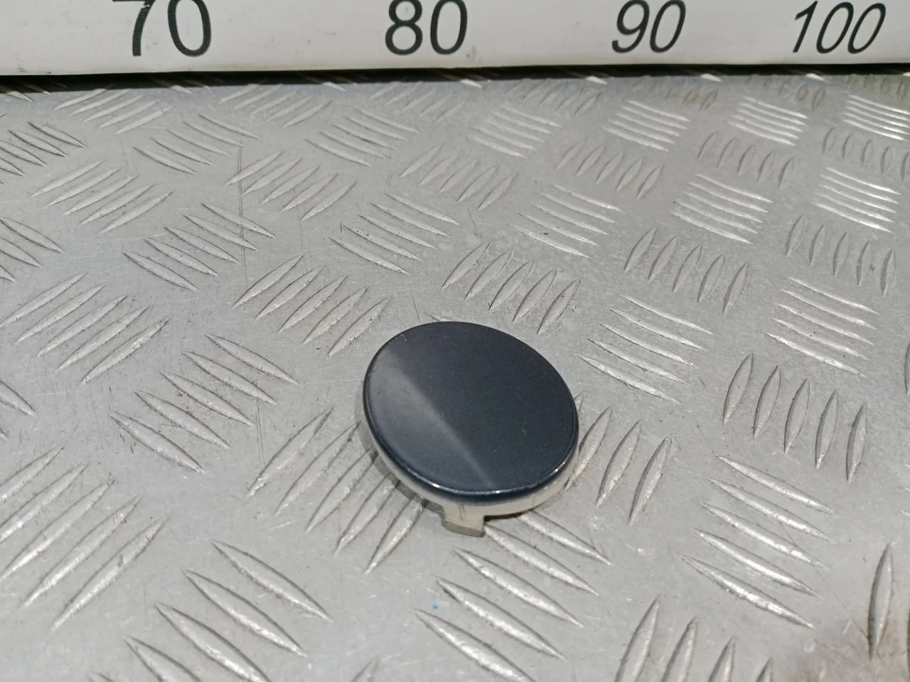 [Б/У] Заглушка буксировочного крюка Ford Focus II [Код: 00678688 ]