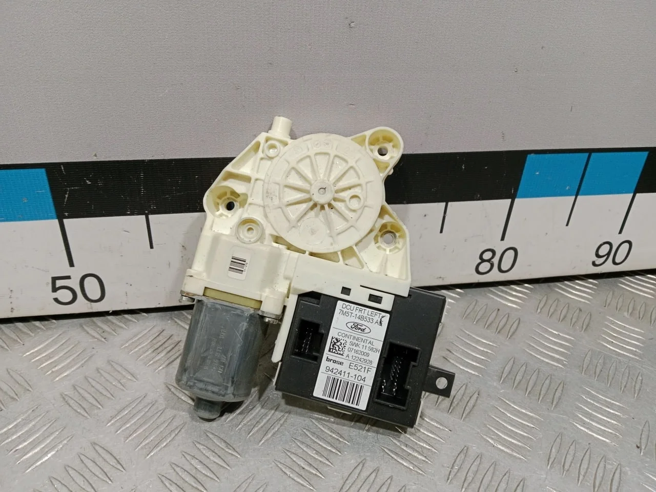 [Б/У] Моторчик стеклоподъемника передний левый Ford Focus II 2005-2008, Focus II 2008-2011 [Код: 00678539 ]