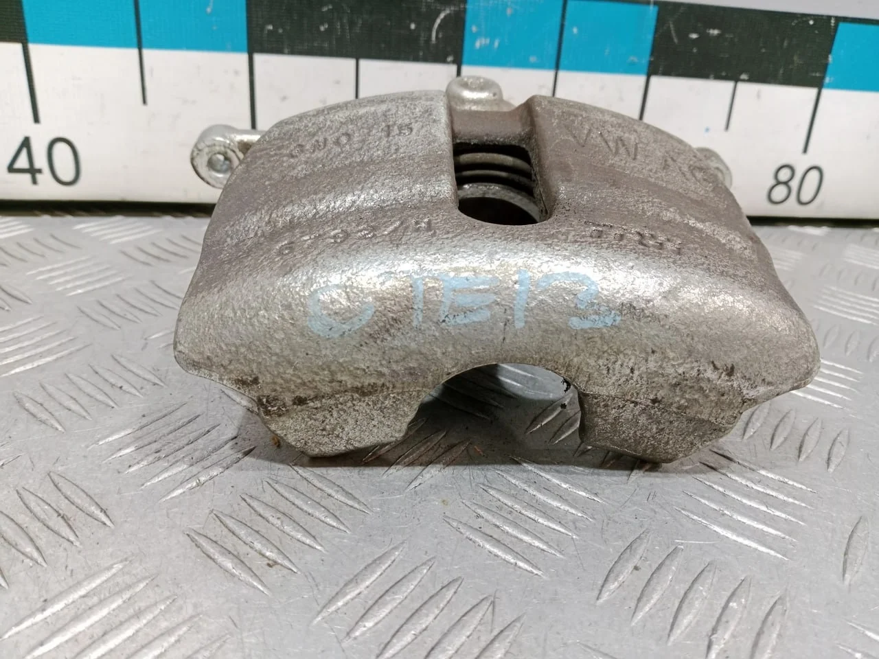 [Б/У] Суппорт тормозной передний правый [Код: 00678710 ]