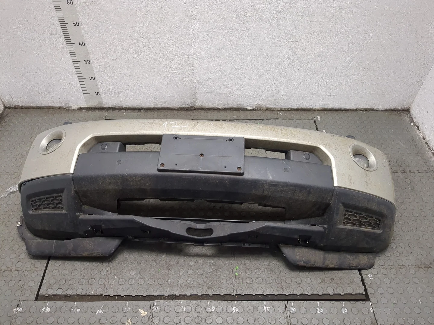 Бампер Land Rover Discovery 4 2009-2016 КПП автомат 4х4 (АКПП) AJ133 Бензин 5 л Инжектор