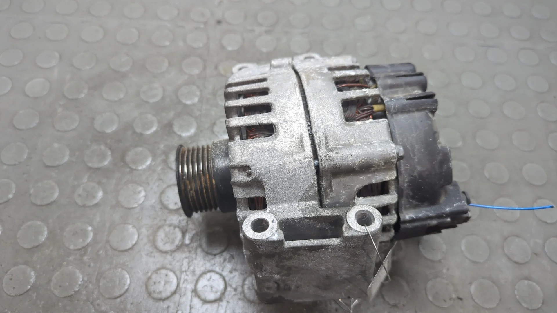 Генератор Mercedes-Benz ML W166 2011-2015 КПП автомат 4х4 (АКПП) OM 651.960 Дизель 2.1 л CDI