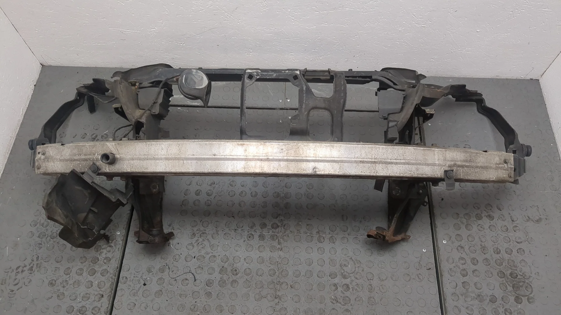 Рамка передняя (телевизор) Mercedes-Benz CLS C219 2004-2010 КПП автомат (АКПП) M272.964 Бензин 3.5 л Инжектор