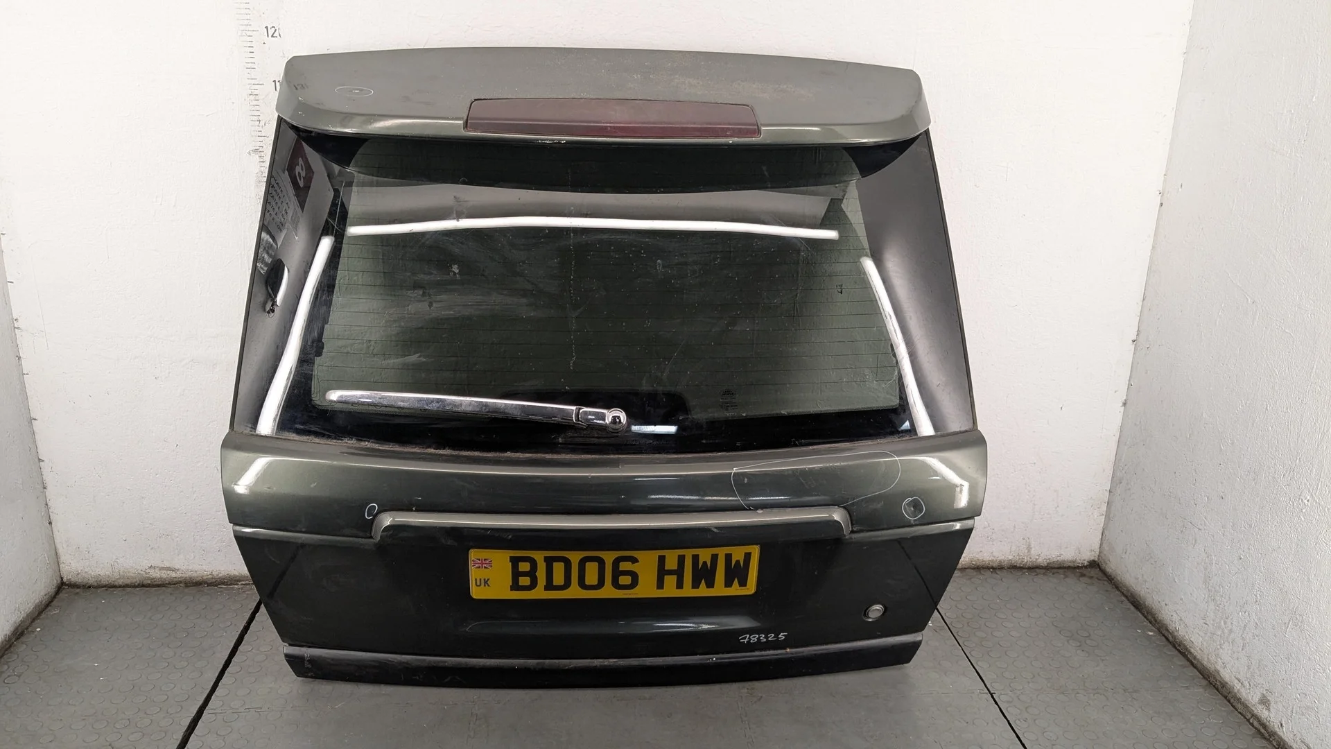 Крышка (дверь) багажника Land Rover Range Rover Sport 2005-2013 КПП автомат 4х4 (АКПП) 276DT Дизель 2.7 л Турбо