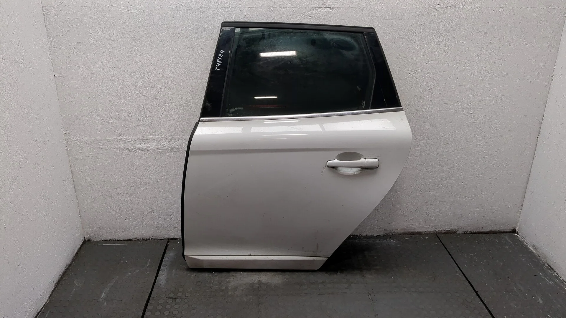 Дверь боковая (легковая) Volvo XC60 2008-2017 КПП 6-ст.мех.(МКПП) D5204T3 Дизель 2 л Турбо