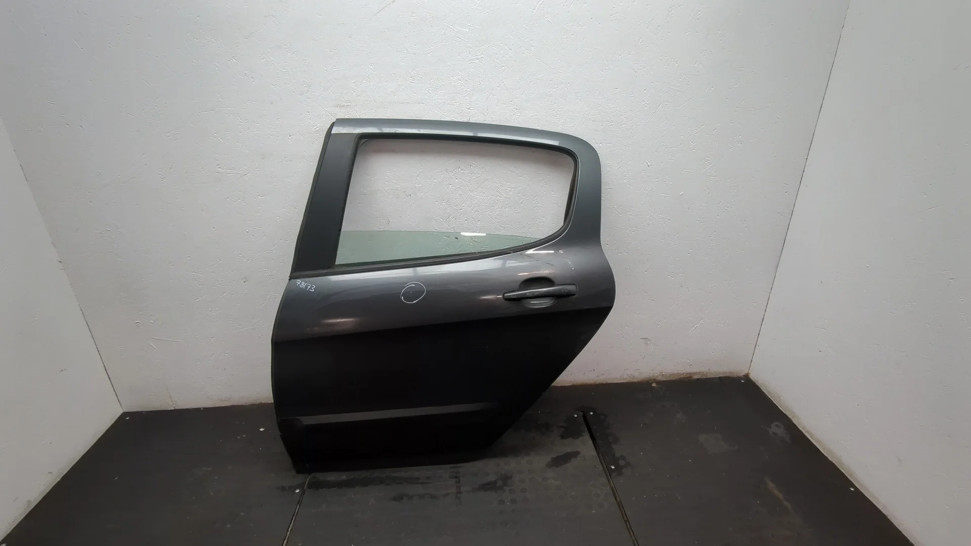 Дверь боковая (легковая) Peugeot 308 2007-2013 КПП 5-ст.мех.(МКПП) 5FS Бензин 1.6 л Инжектор