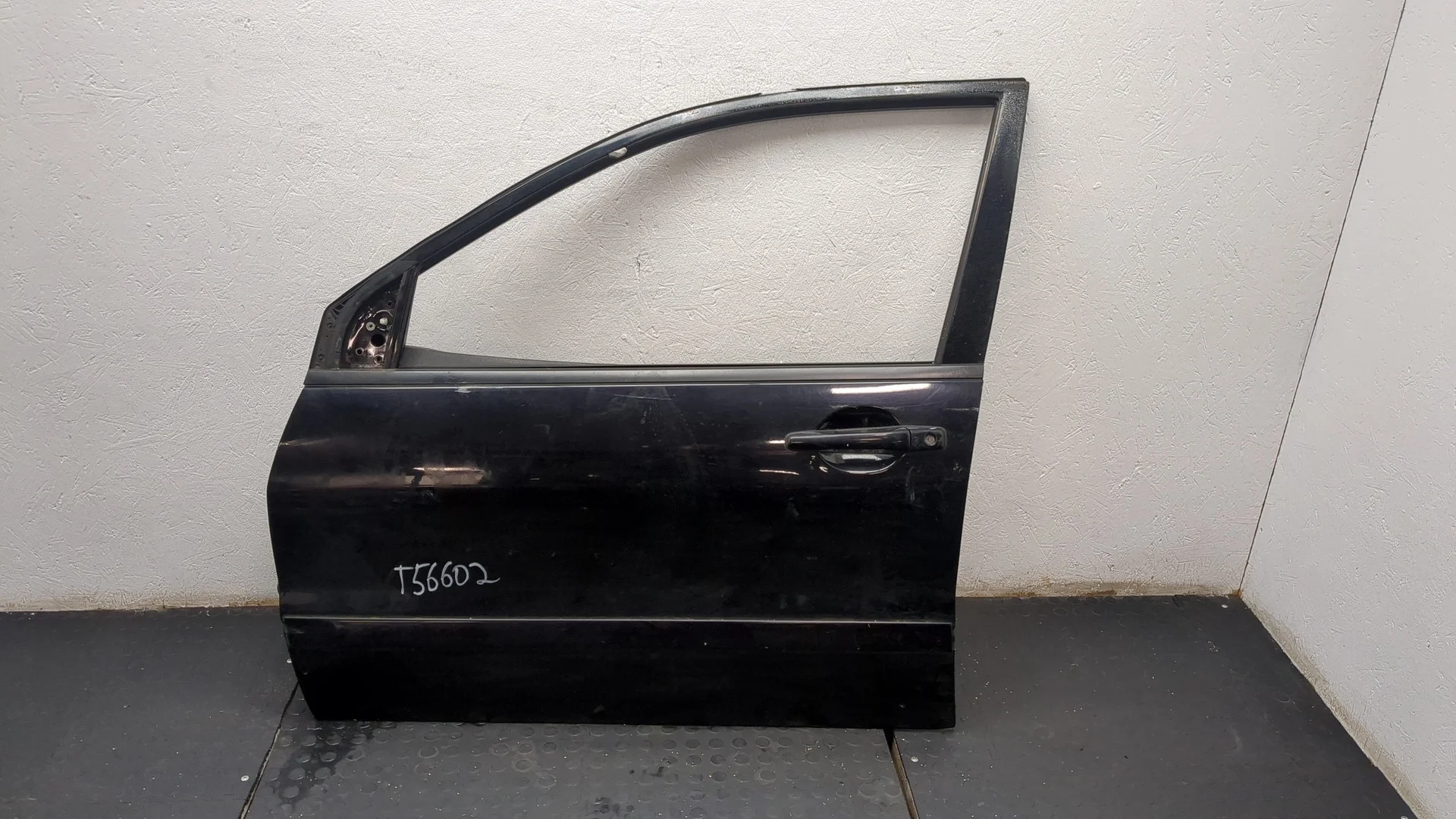 Дверь боковая (легковая) Mitsubishi Lancer 9 2003-2006 КПП 5-ст.мех.(МКПП) 4G18 Бензин 1.6 л Инжектор