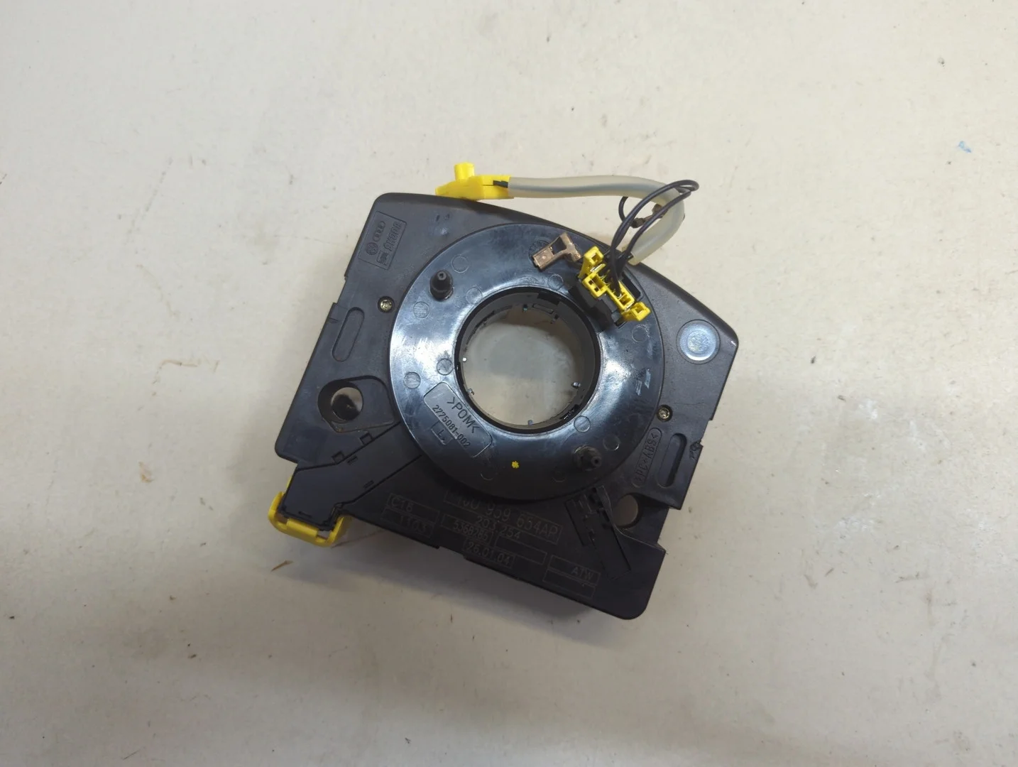 Шлейф руля Volkswagen Passat 5 2000-2005 КПП 5-ст.мех.(МКПП) AWX Дизель 1.9 л