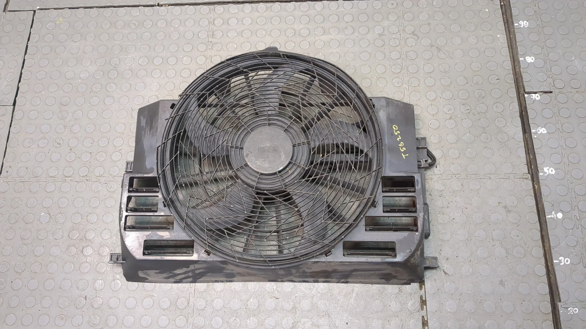 Вентилятор радиатора Land Rover Range Rover 3 (LM) 2002-2012 КПП автомат 4х4 (АКПП) M57D30 Дизель 3 л Турбо