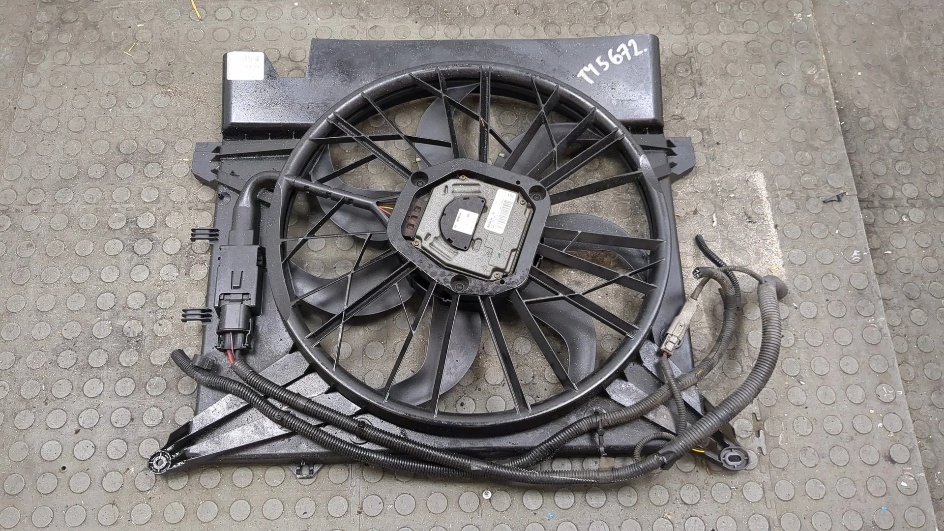 Вентилятор радиатора Volvo XC90 2002-2014 КПП автомат 4х4 (АКПП) D5244T Дизель 2.4 л Турбо