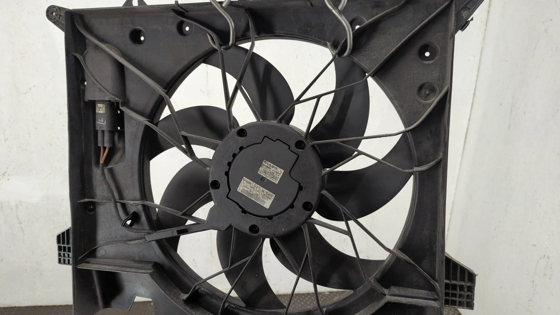 Вентилятор радиатора Volvo XC90 2002-2014 КПП автомат 4х4 (АКПП) D5244T18 Дизель 2.4 л Турбо