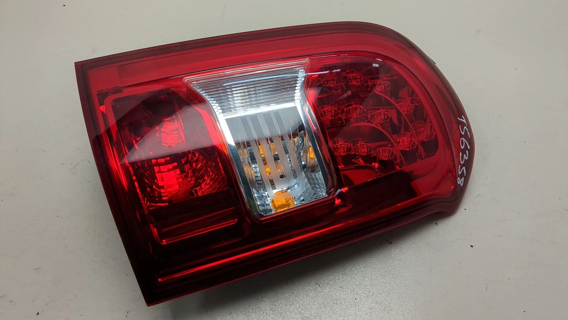 Фонарь (задний) SsangYong Rexton 2012-2017 КПП 6-ст.мех 4х4 (МКПП) D20DTR Дизель 2 л TD