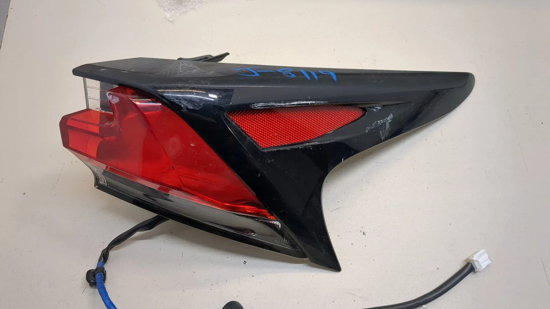 Фонарь (задний) Lexus NX 2014-2021 КПП автомат (АКПП) 8ARFTS Бензин 2 л Турбо-инжектор