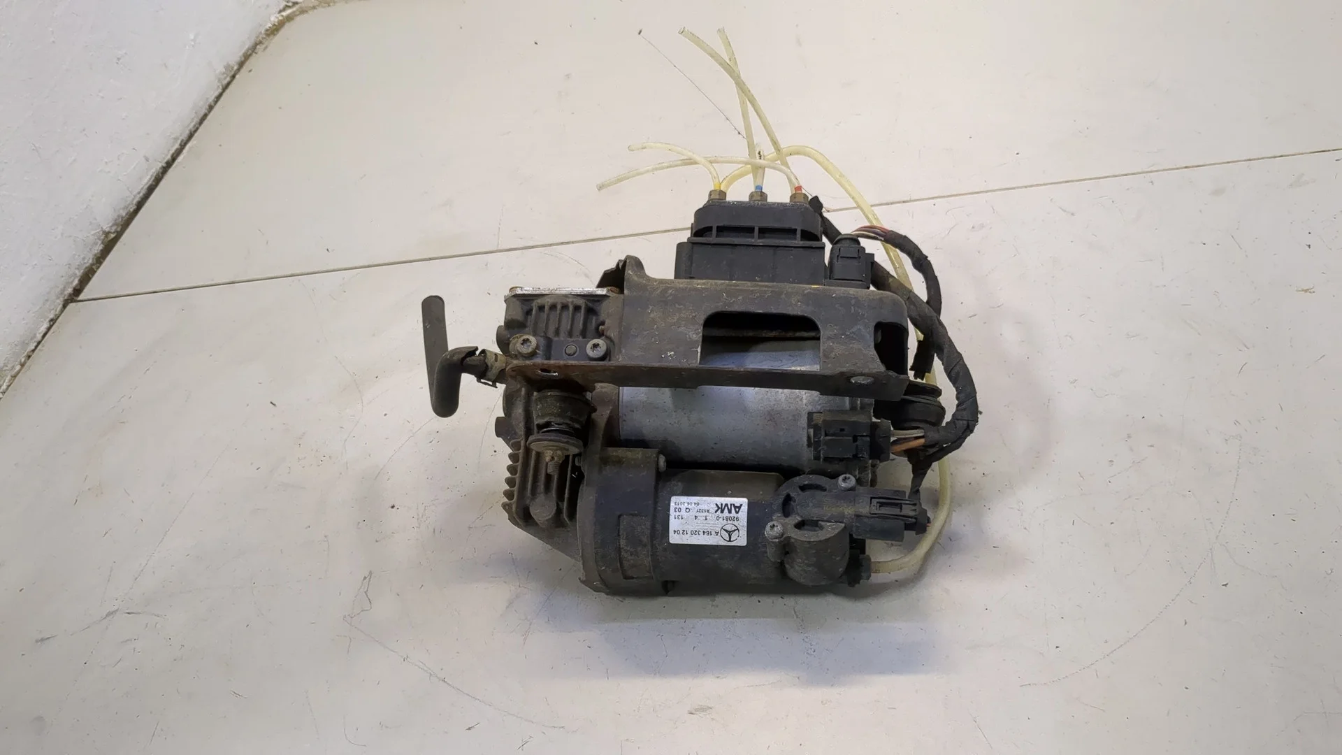 Компрессор воздушный (пневмоподвески) Mercedes-Benz GL-Class X164 2006-2012 КПП автомат 4х4 (АКПП) M273.923 Бензин 4.7 л Инжектор