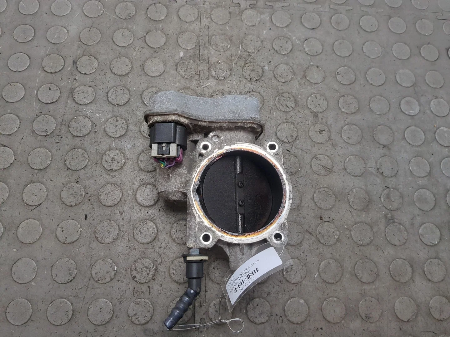 Заслонка дроссельная Hummer H3 КПП автомат 4х4 (АКПП) LLR Бензин 3.7 л Инжектор