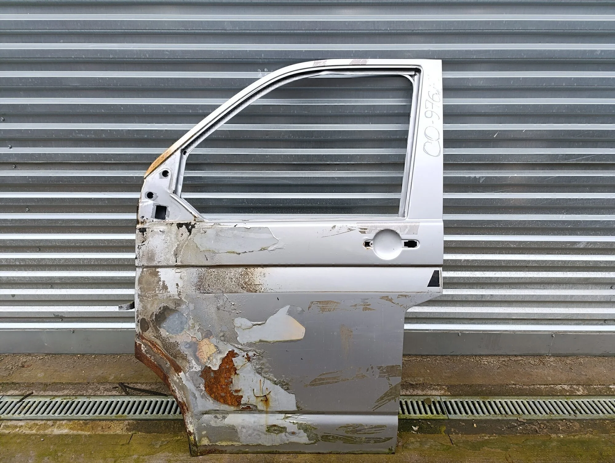 Дверь передняя левая Transporter T5 2003-2015