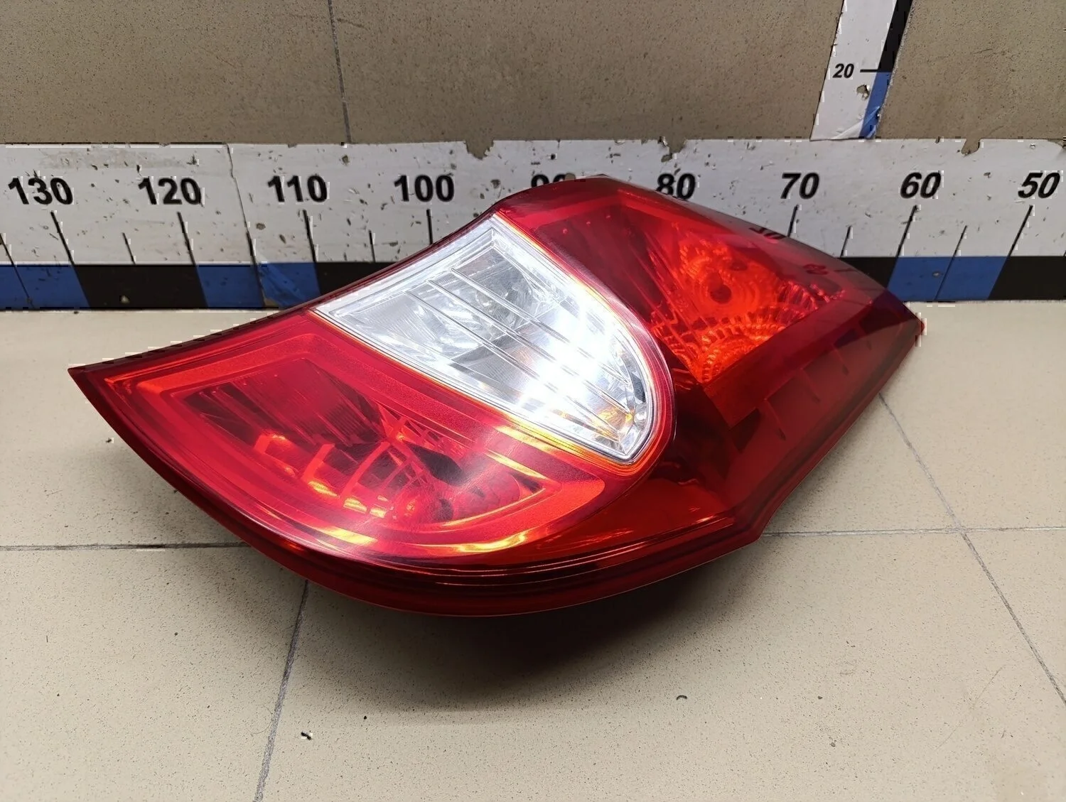 Фонарь задний правый Solaris 2010-2017