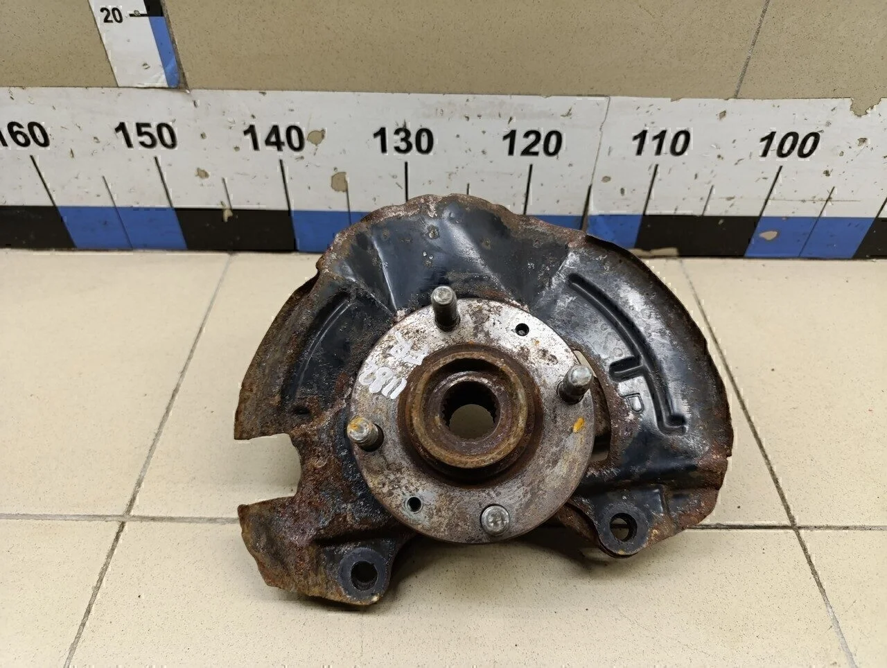 Кулак поворотный передний правый Getz 2002-2010