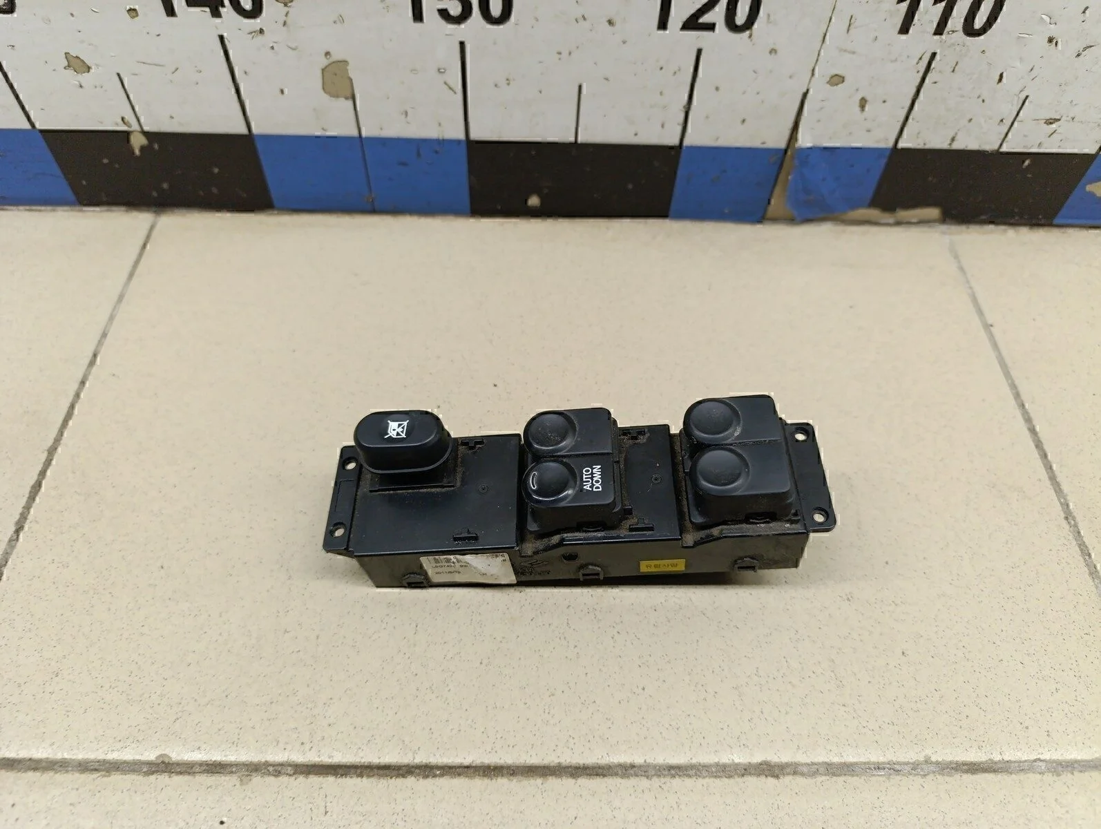 Блок управления стеклоподъемниками Solaris 2010-2017