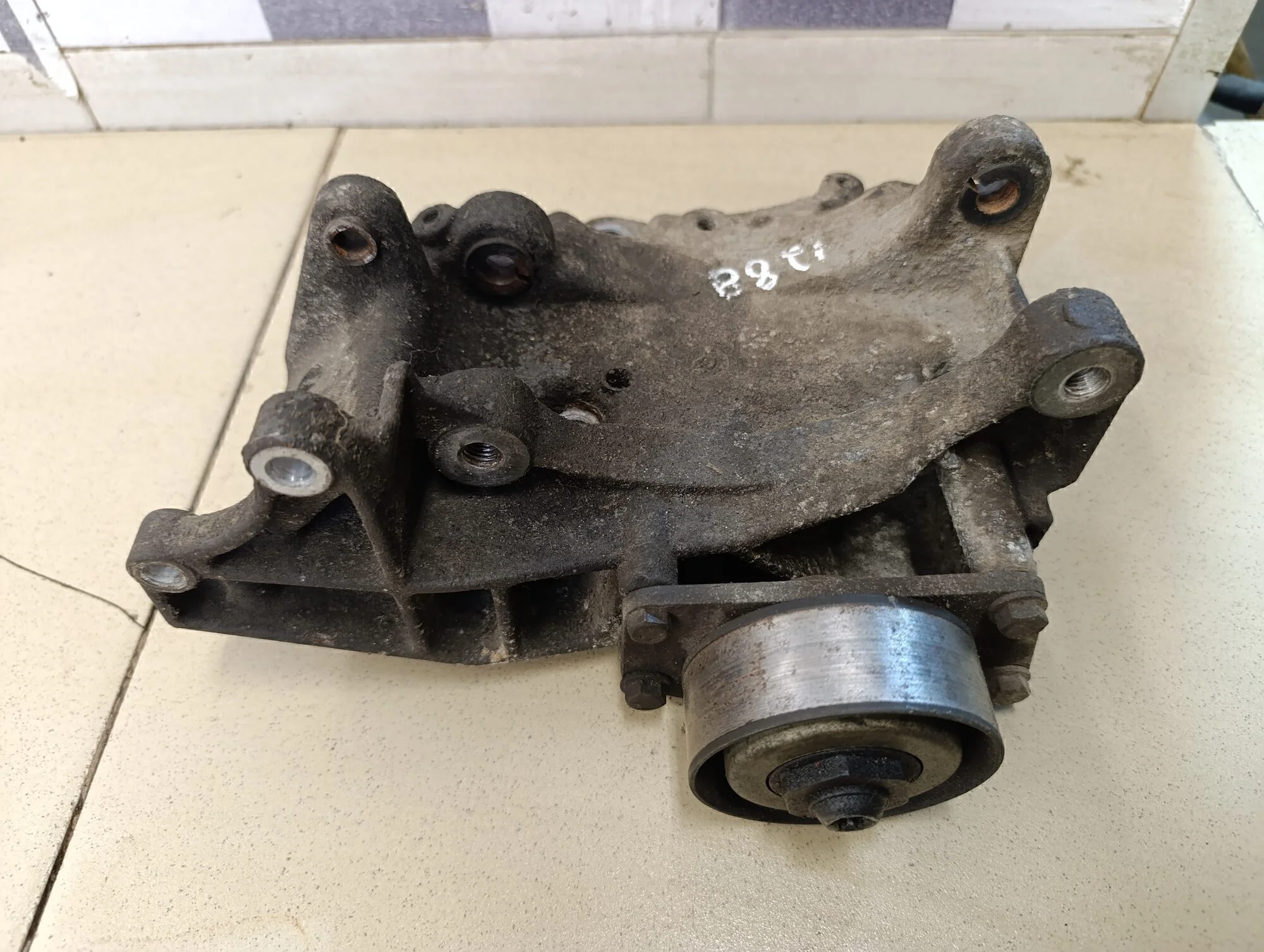 Кронштейн генератора 206 1998-2012