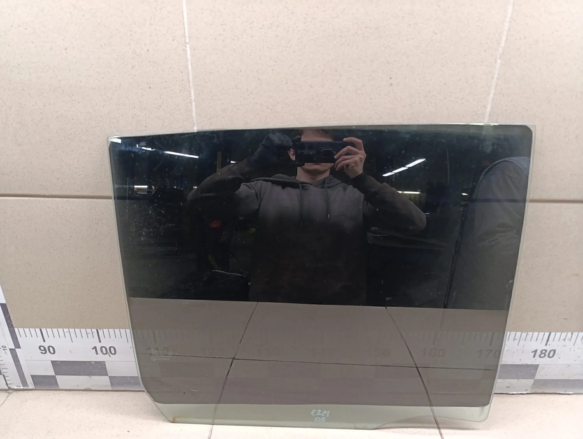 Стекло двери задней правой L200 (KB) 2006-2016