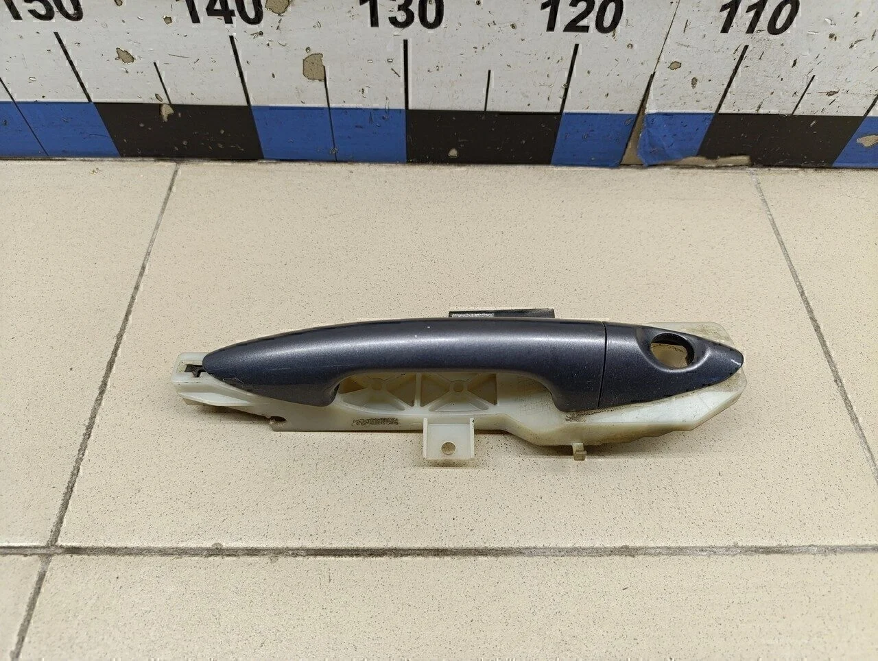 Ручка двери передней наружная левая Solaris 2010-2017