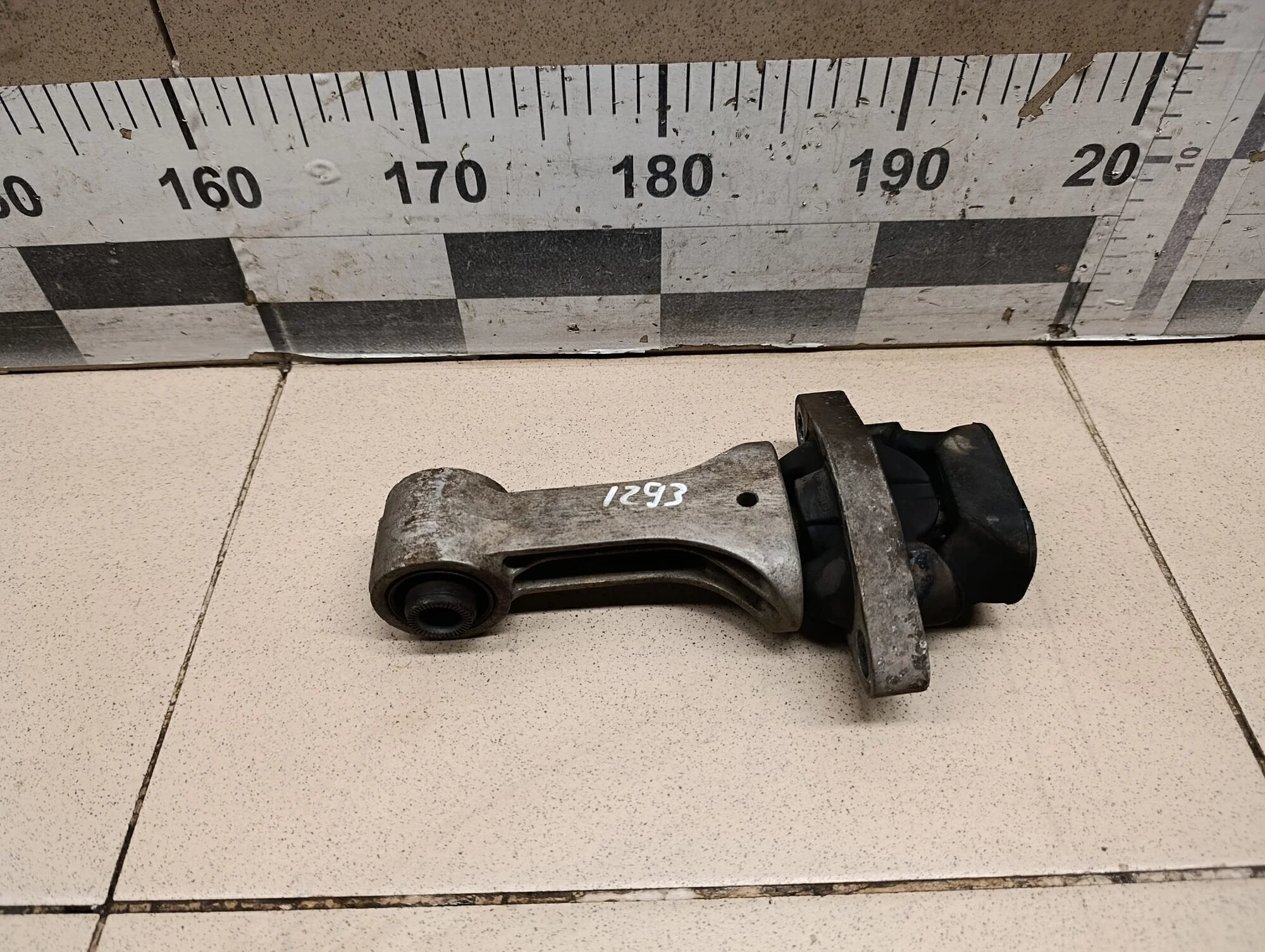 Опора двигателя задняя Ceed 2012>