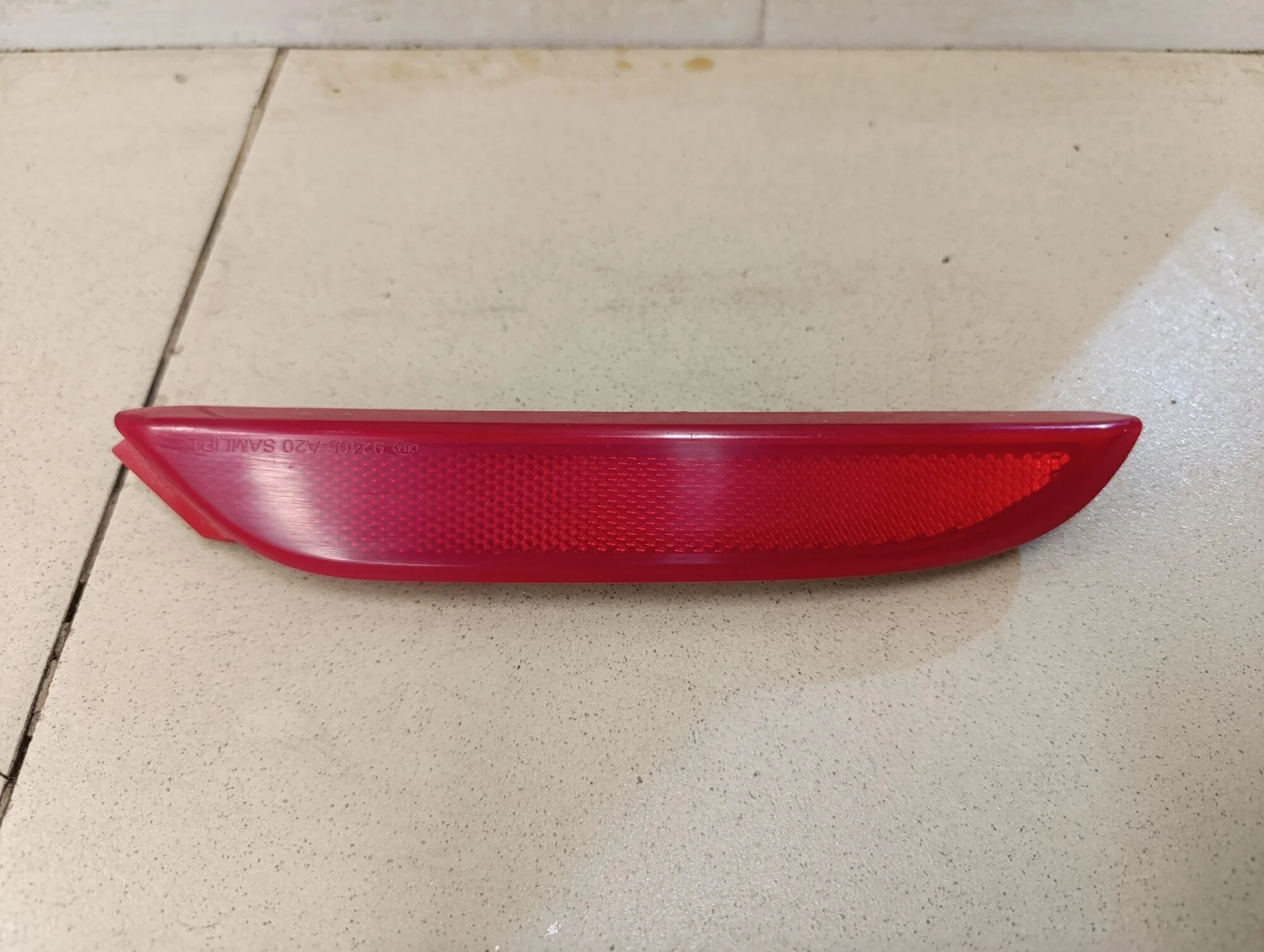 Отражатель в бампер задний левый Ceed 2012>