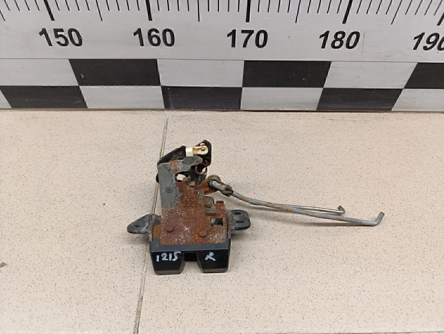 Замок багажника Solaris 2010-2017