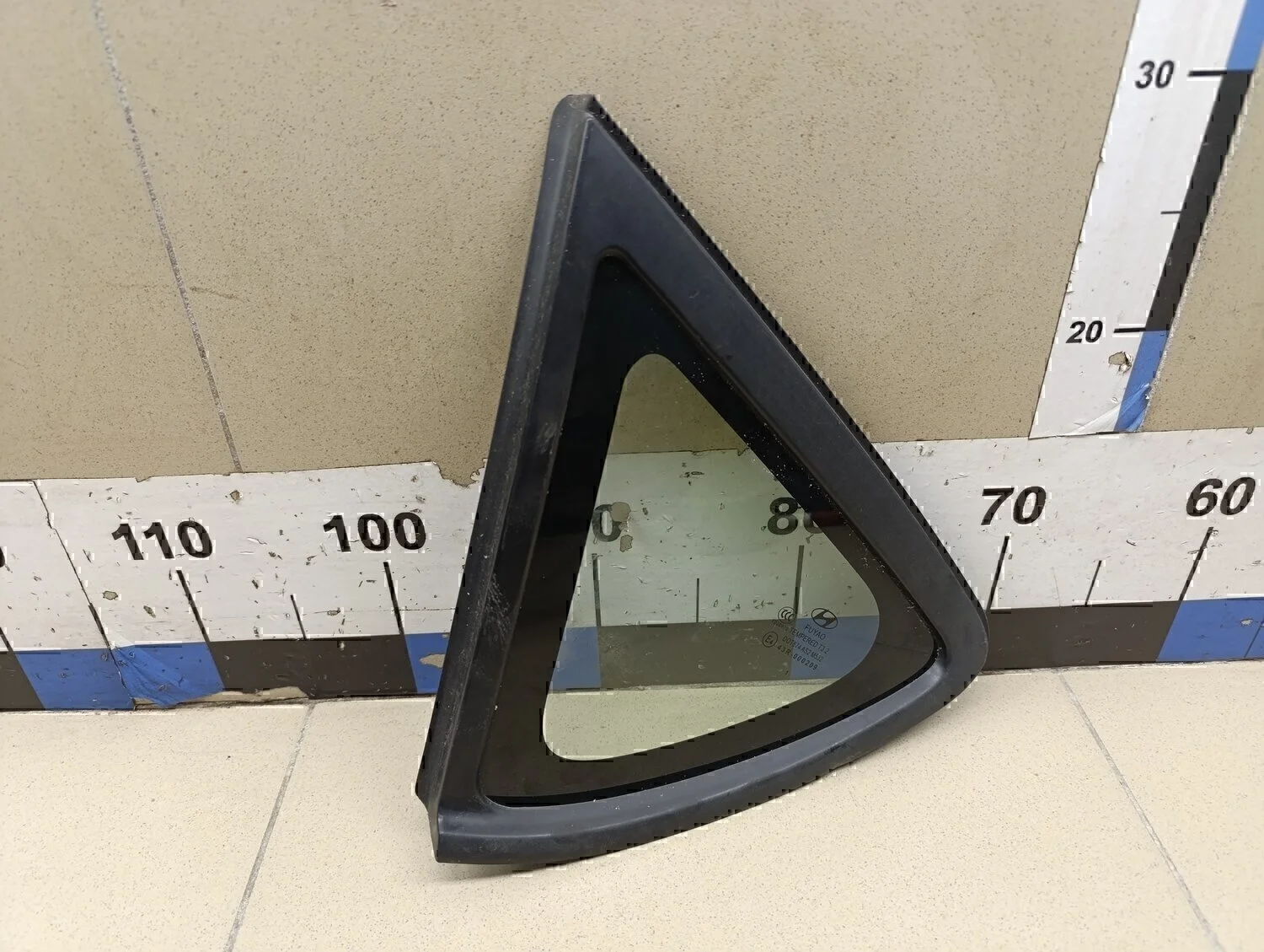 Стекло кузовное глухое левое Solaris 2010-2017